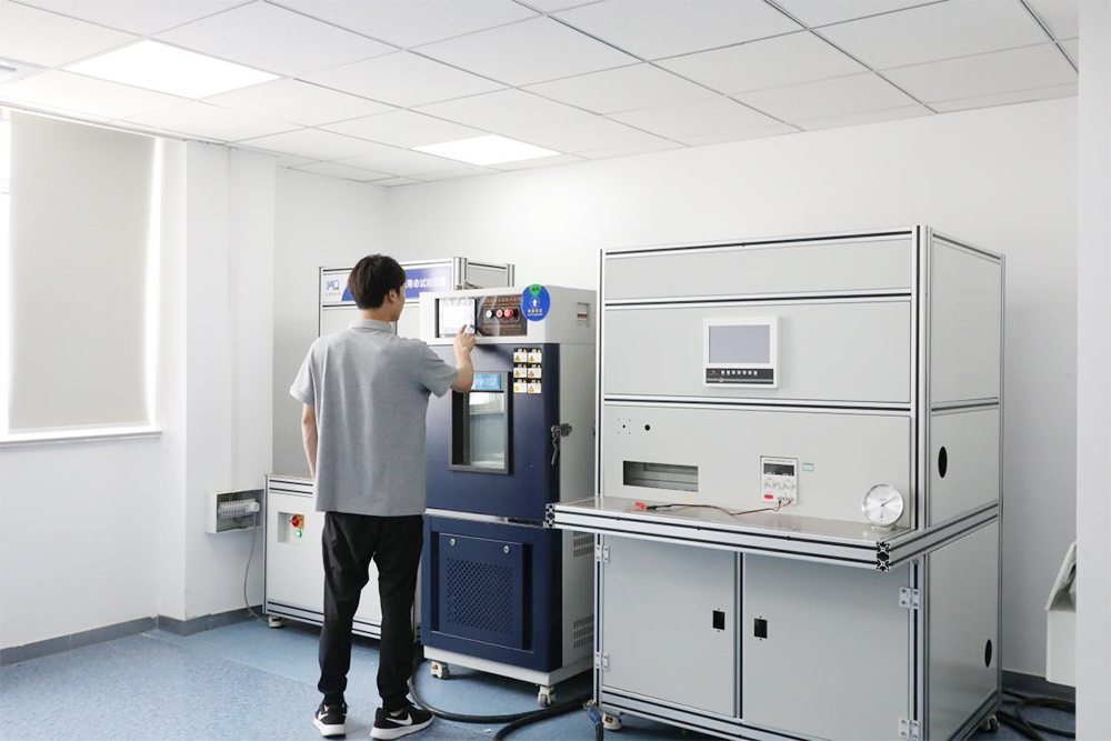 环境测试和机械负载测试